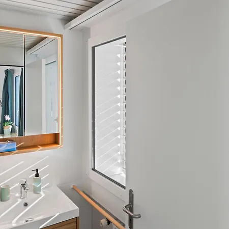 Cosy A 5 Min A Pied Des Bains Avec Parking * لوكباد