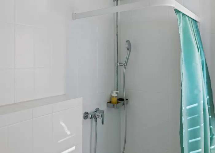 Cosy A 5 Min A Pied Des Bains Avec Parking Apartment