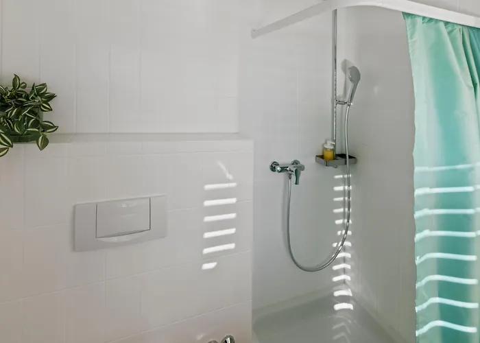 公寓 Cosy A 5 Min A Pied Des Bains Avec Parking 洛伊克巴德