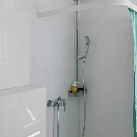 Cosy A 5 Min A Pied Des Bains Avec Parking Apartment